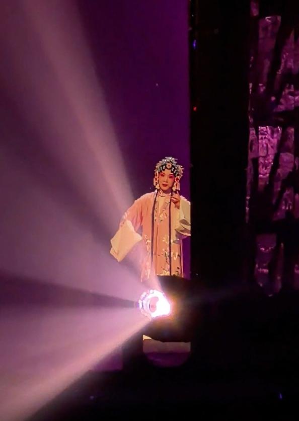 刀郎上海演唱会：昆曲演员加入，长得漂亮还能唱歌！