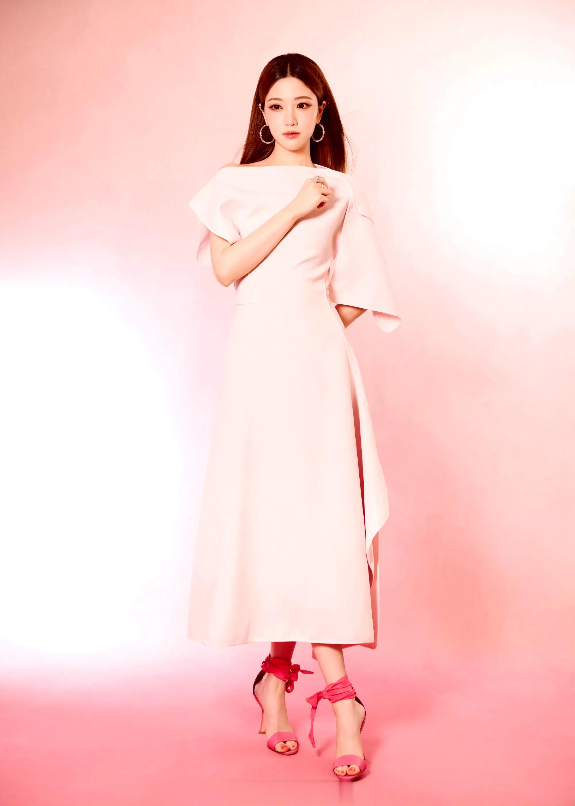 张纯烨最新物料 ???