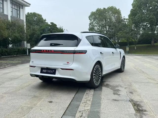 空悬+ADS4,豪华车的体验,买菜车的价格?