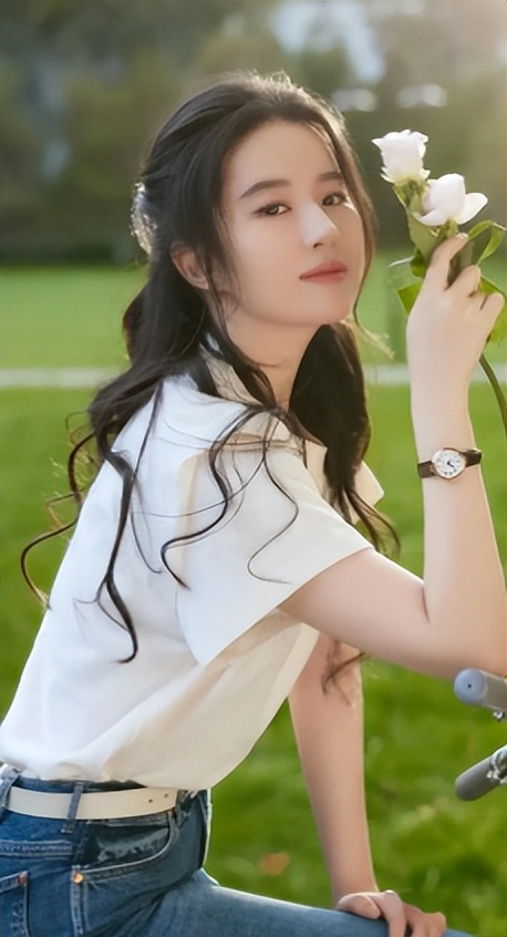 向太终于开口！坦白刘亦菲真实人品，原来巩俐当初真没说谎