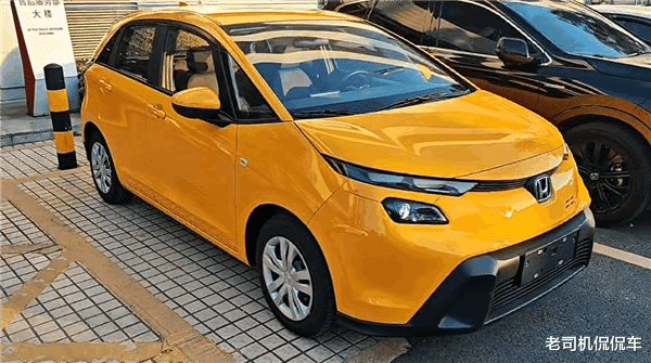 月销2台后，“50万内最好的车”已到店，首批车型全国限量3000台