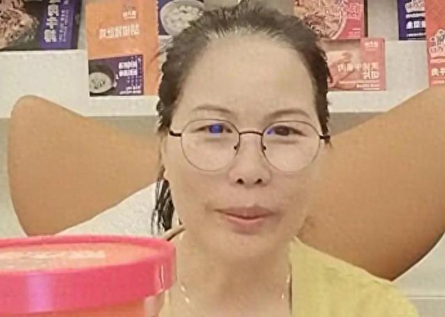 后续玥儿和小箖箖由保姆照顾，继续台湾读书，汪小菲维持两岸飞