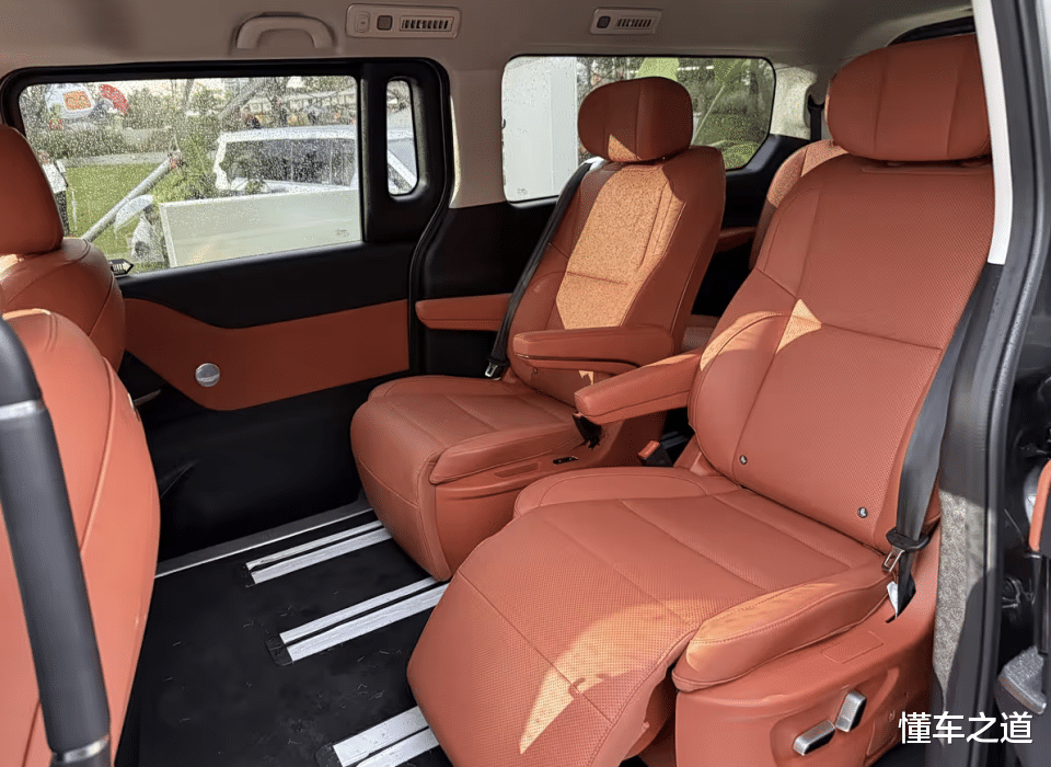 国产MPV上新,锐胜M8提供7座和9座