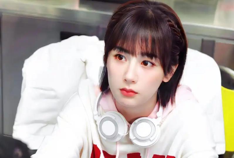 一场生日，戳穿了杨紫在演艺圈的地位，原来肖战一个字都没说错