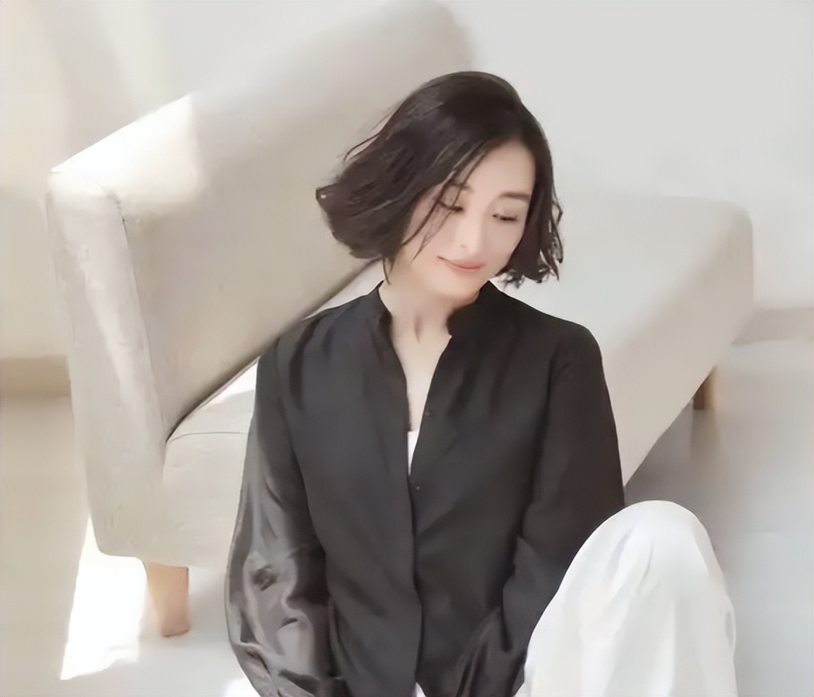 她没嫁人，却被全网送进婚姻，吴越的清醒让谣言显得更难看