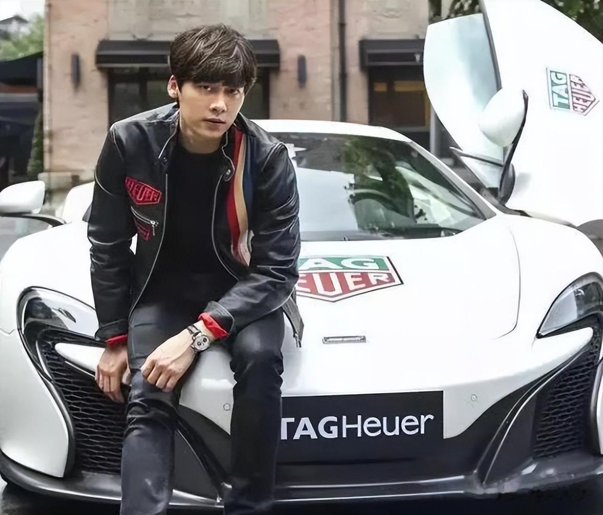 全网封杀不到3年,李易峰再迎噩耗,这一次,再多名利都救不了他