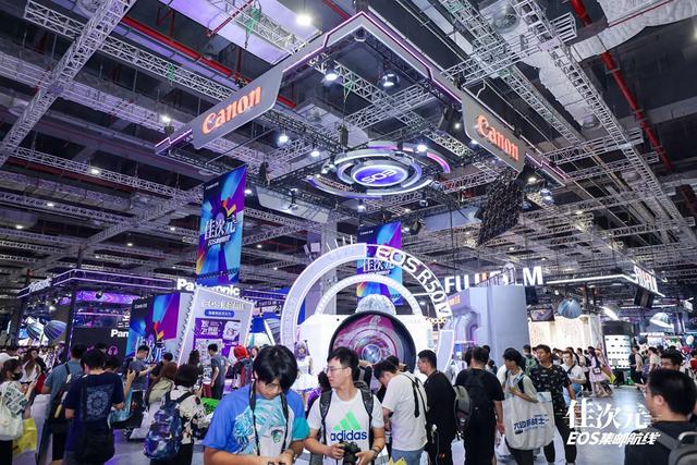 次元破壁 定格熱愛！BilibiliWorld2025佳能展臺捕捉高光時刻