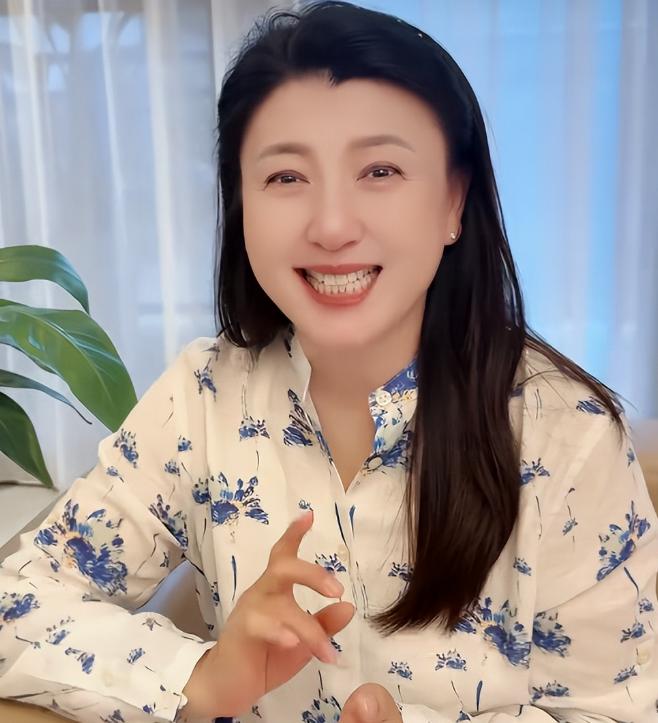 这下麻烦大了！闫学晶事件再升级，迎来2大噩耗，何庆魁也被牵连