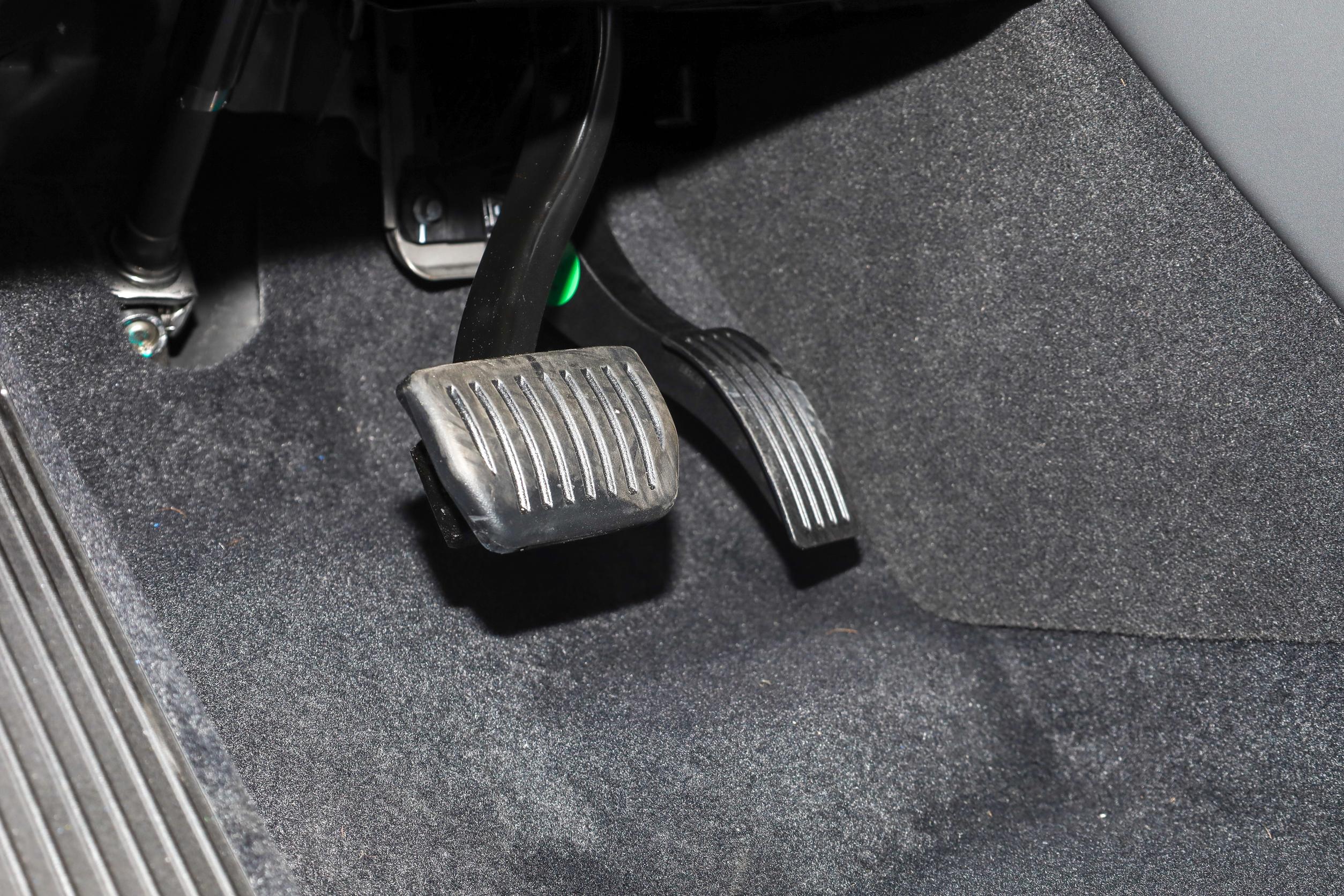 沃尔沃XC70：全系混动，家用SUV的新选择，值得购买吗？