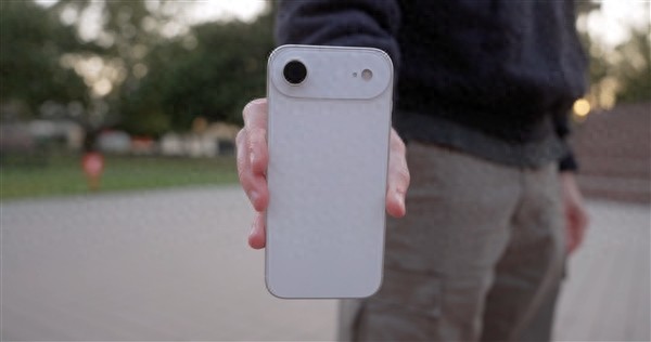 eSIM要火！曝華為蘋果都要上eSIM：博主卻潑冷水