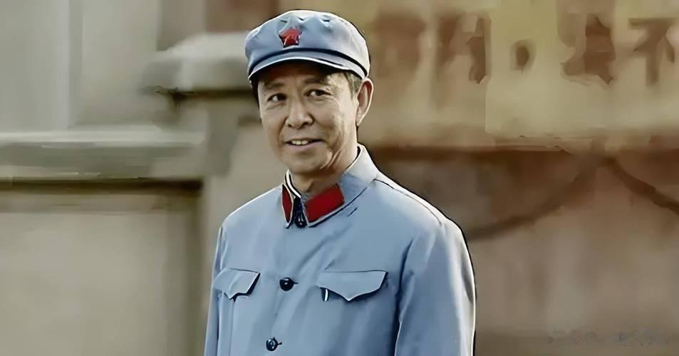 原来他俩是父子，儿子是名导父亲是老戏骨，凭《大生意人》再翻红