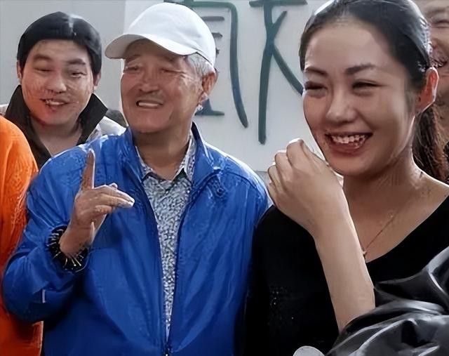 她被赵本山养了11年！却因被判了14年的前夫，伤了恩师的心！