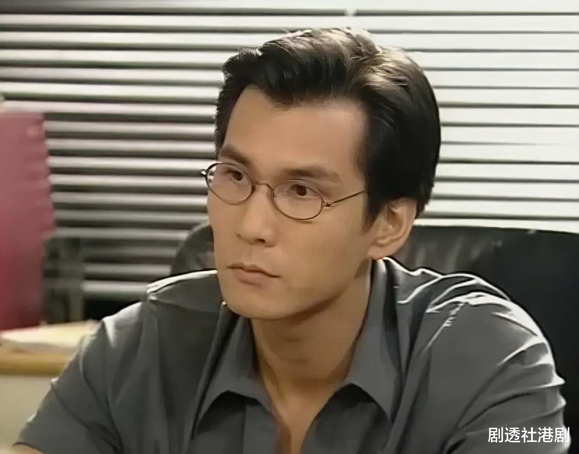 香港知名男星身材发胖,婚后坚持丁克,和妻子规定每月花费一万元