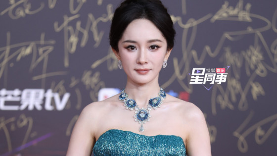 微博视界：杨幂蚂蚁腰，罗晋面相变了，关晓彤壮，却被65岁迟蓬惊艳