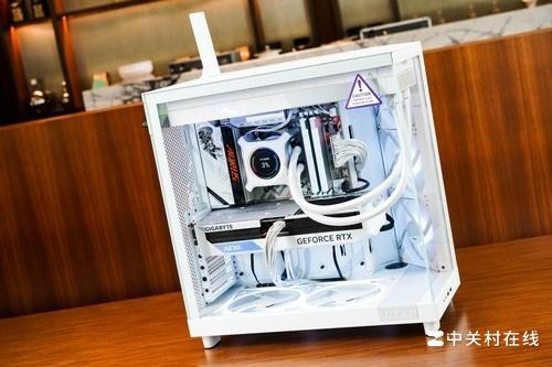 技嘉B850M AORUS ELITE WIFI7 ICE-P图赏