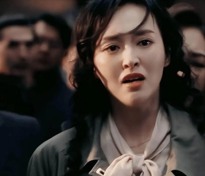 唐嫣的“获奖感言”在全网火了,胡歌的评价,终于有人信了