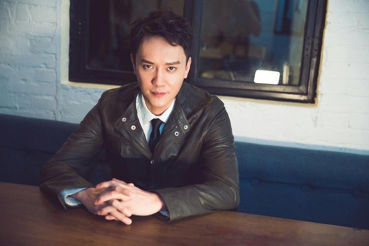 赵丽颖也没想到，那绯闻不断的前夫冯绍峰，竟靠辛芷蕾重回了巅峰