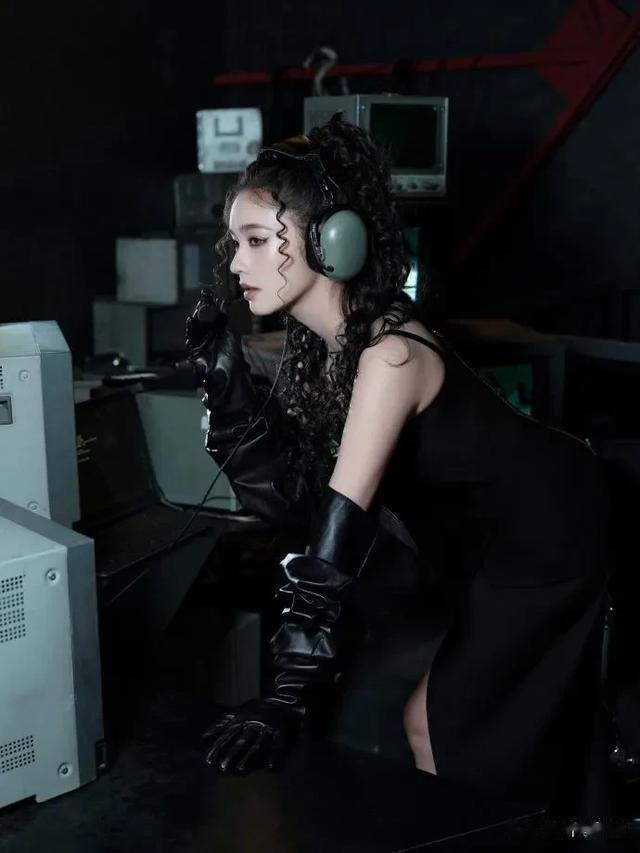 林允|这还是我们认识的她吗,时尚穿搭,赶紧来看!