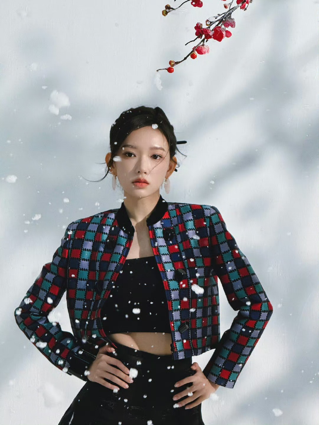 娜扎程潇首映礼合体!温婉纱裙vs飒爽格纹,一柔一飒跳舞美翻全场