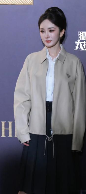 杂志年度盛典,杨幂脸僵,金晨歪嘴,姚晨身材下垂,宋茜咋老成这