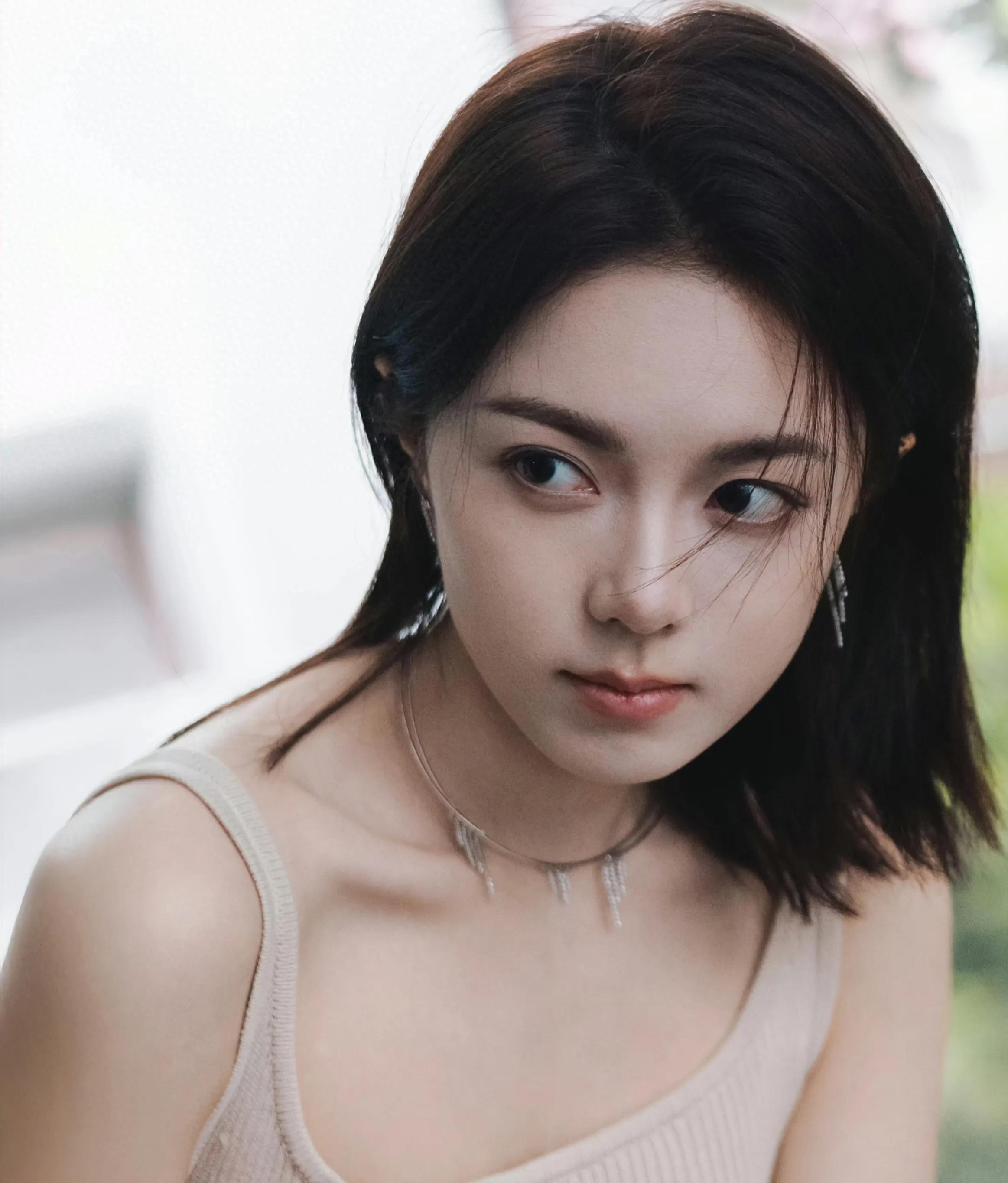 赵今麦COSMO11月刊封面写真