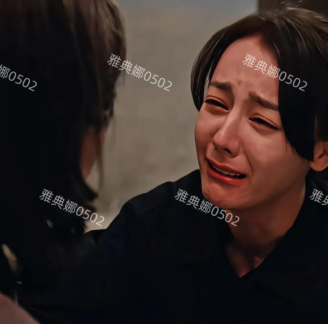 迪丽热巴在剧中眼睛都哭肿了，但她五官乱飞用力过猛并不觉得感人