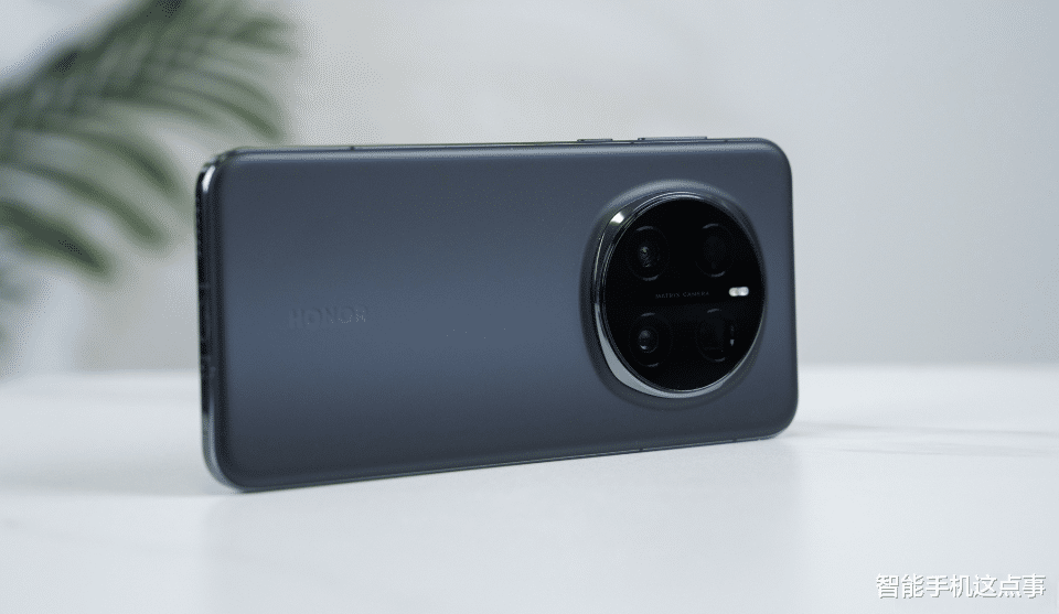 荣耀Magic8再次被确认:超级AI+计算赋能,影像或让友商望尘莫及