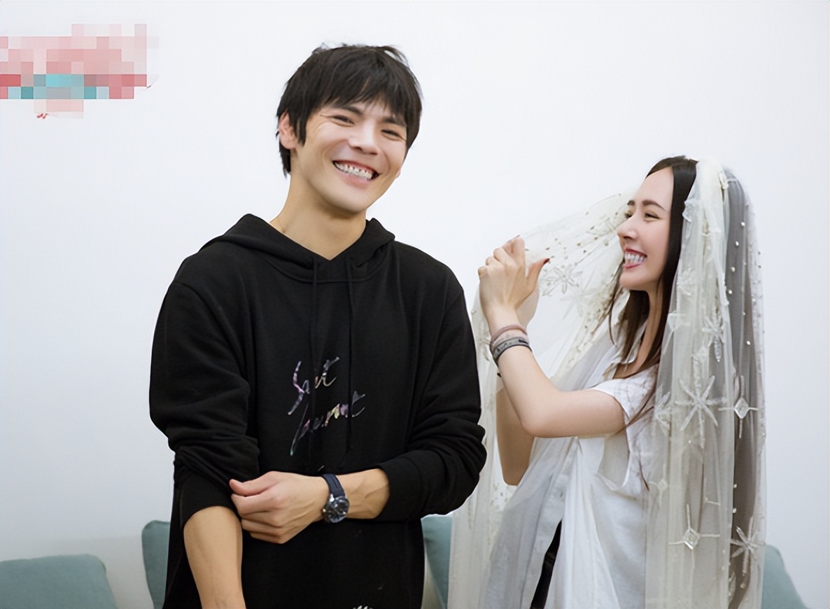 向佐不再隐瞒！坦言当年和郭碧婷求婚的真实想法，原来我们被骗了