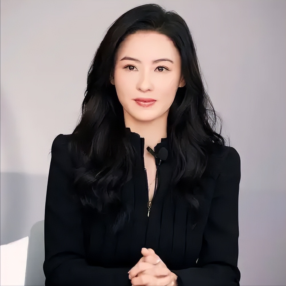 \耍大牌，爱撒谎，私生活混乱\！难怪时至今日向太还不肯\放过\她