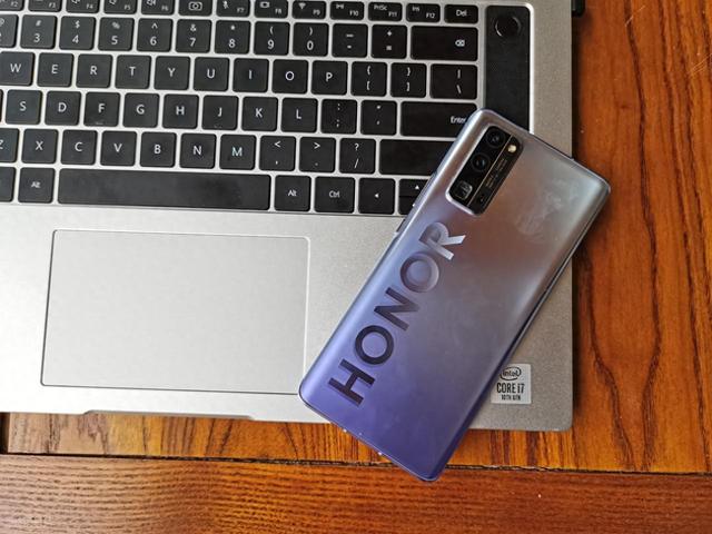 荣耀手机的影音赌局背后,却是赢下了内卷之后的幸存者!