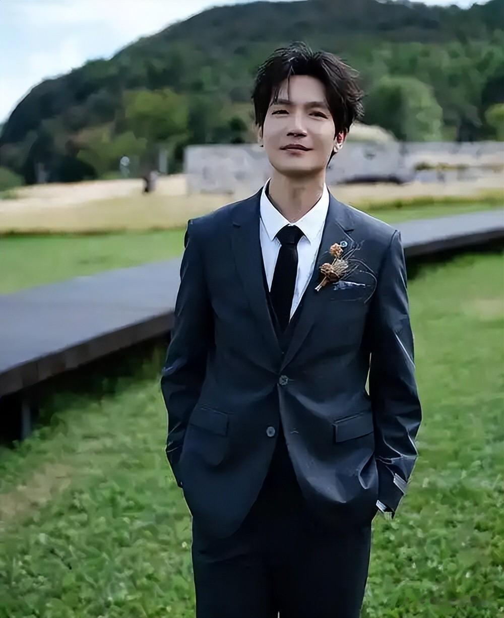 原来她就是陈楚生的妻子，怪不得41岁能逆风翻盘，娶个贤妻旺三代