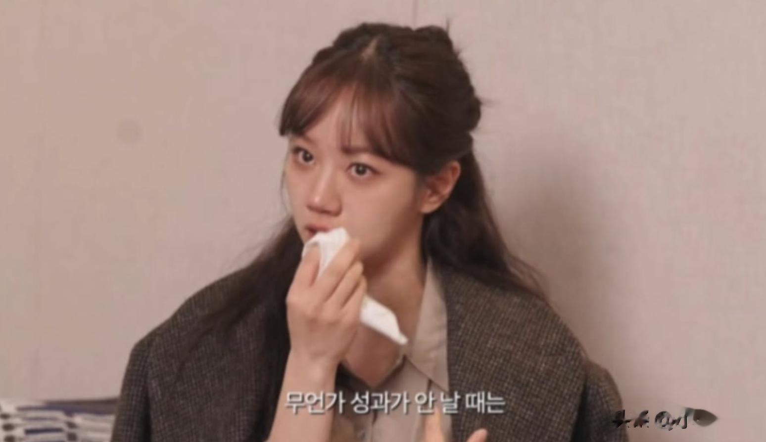 韩国女星自曝2年没休息，身体快被掏空，医生一句话让她崩溃大哭