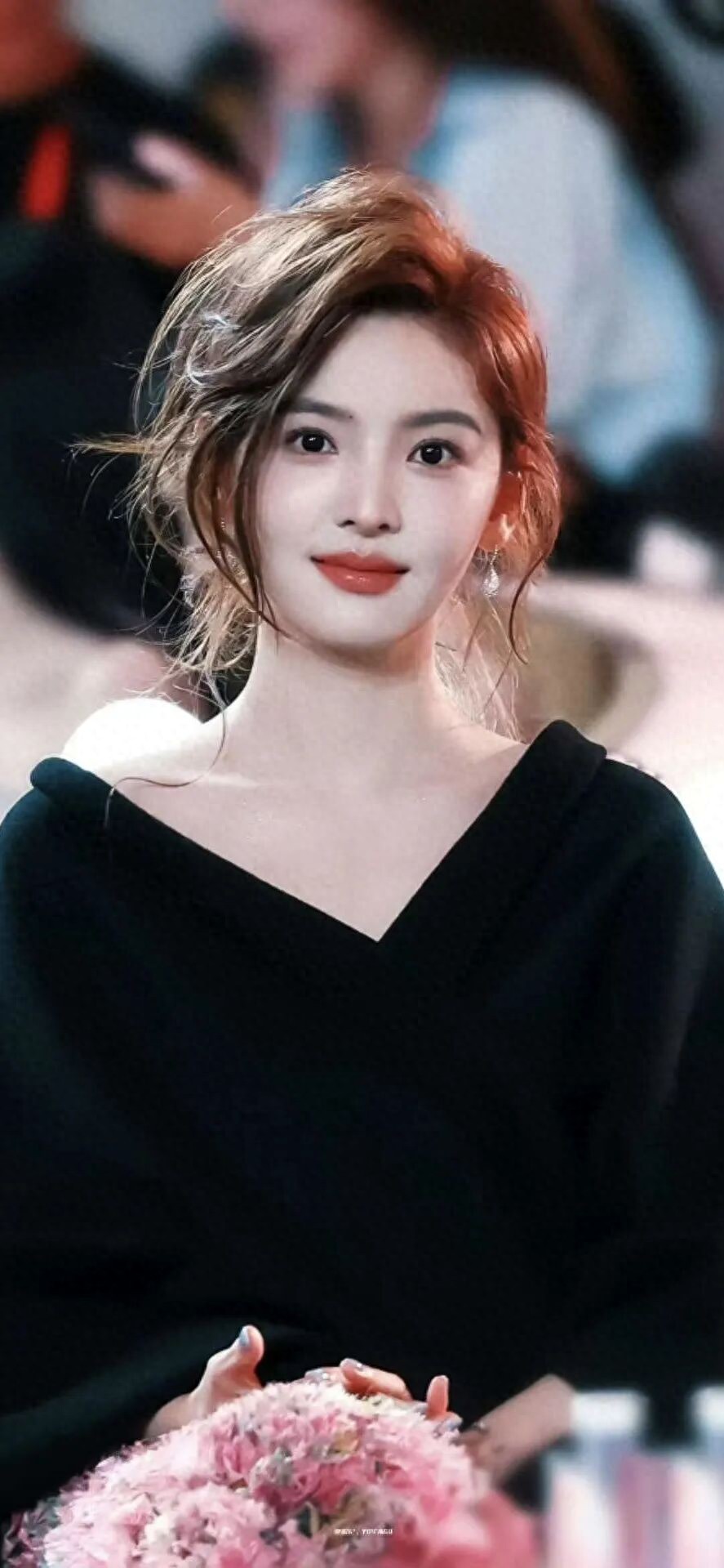 章若楠甜美壁纸