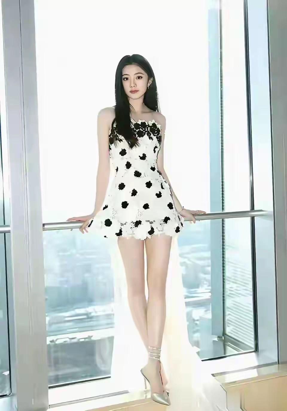 刘浩存的清纯质感：天赋与时光的双重馈赠。