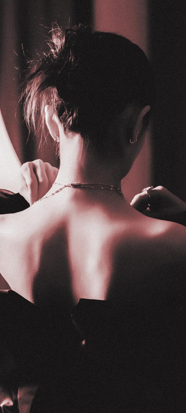 女明星美背壁纸欣赏