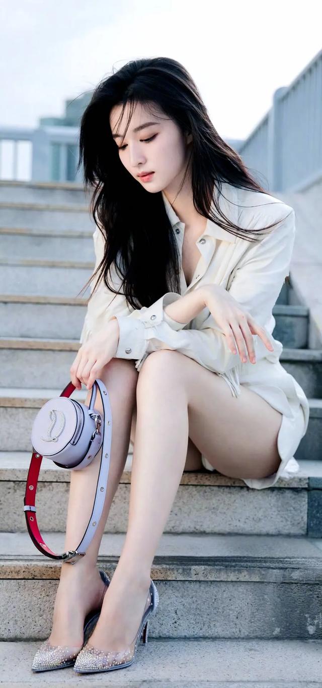 女星图鉴｜王楚然｜纤足玉趾