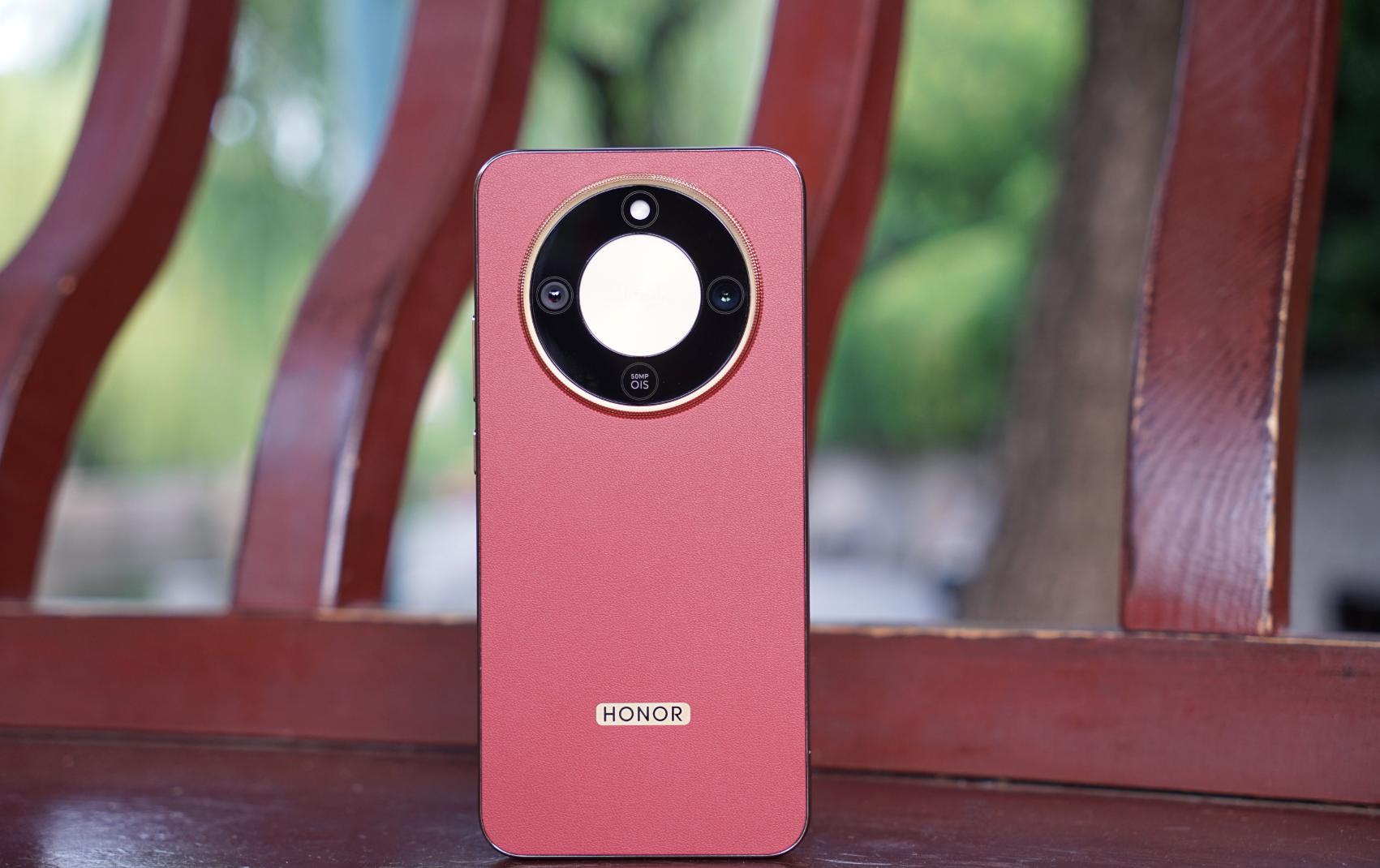 榮耀誕生新“黑馬”，連續十日銷量第一，8300mAh+護眼直屏+IP69