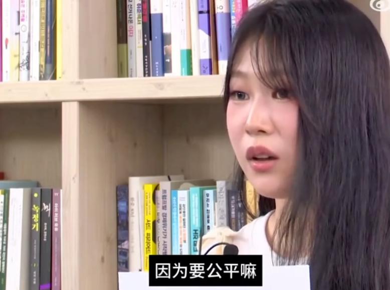 亲爸贩毒、亲妈当三!12岁想出道的黄芊玲,真让黄奕老脸都丢尽了