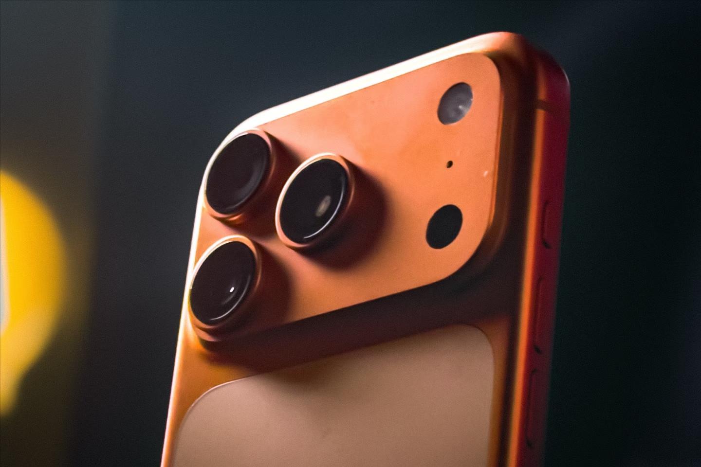 iPhone 17 Pro降至“新低價”！A19 Pro+40倍變焦+6米防水