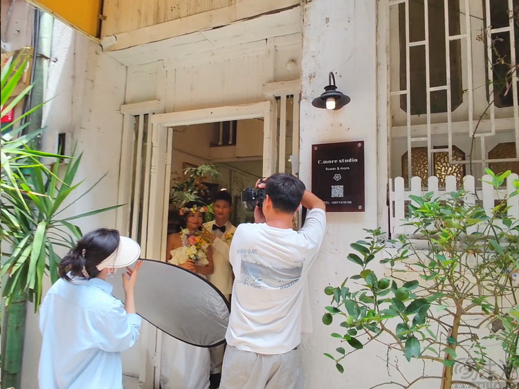 小米AI眼鏡評測：比起Vlog，融合與AI更是重點