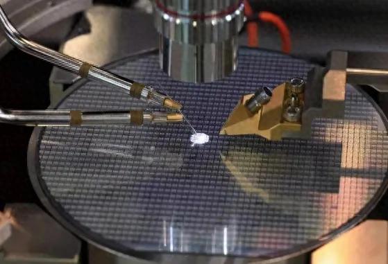 瞄准稀土,美向台积电、三星纷纷施压,想要芯片换稀土?