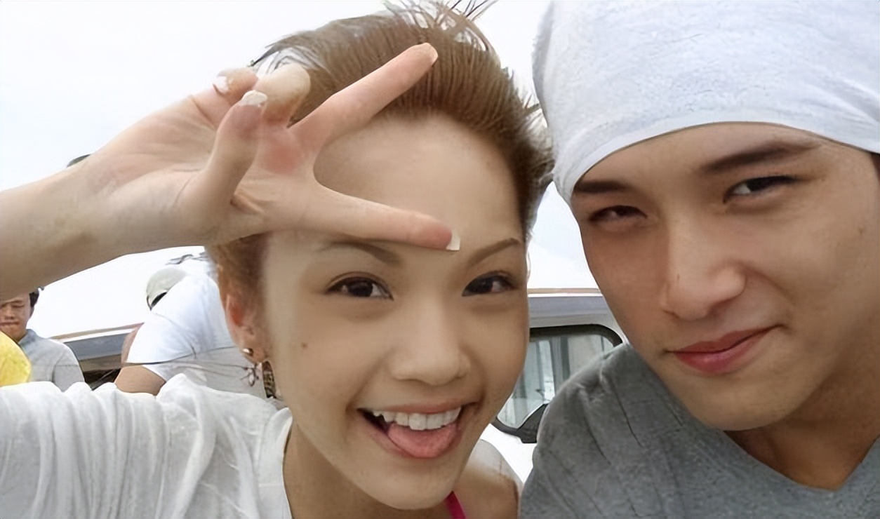 他抛弃杨丞琳,伤害过唐嫣,谁料最终却栽在一个二婚女人手上!