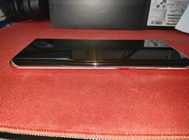 五年了,我爸爸的华为Mate 40 Pro还在用