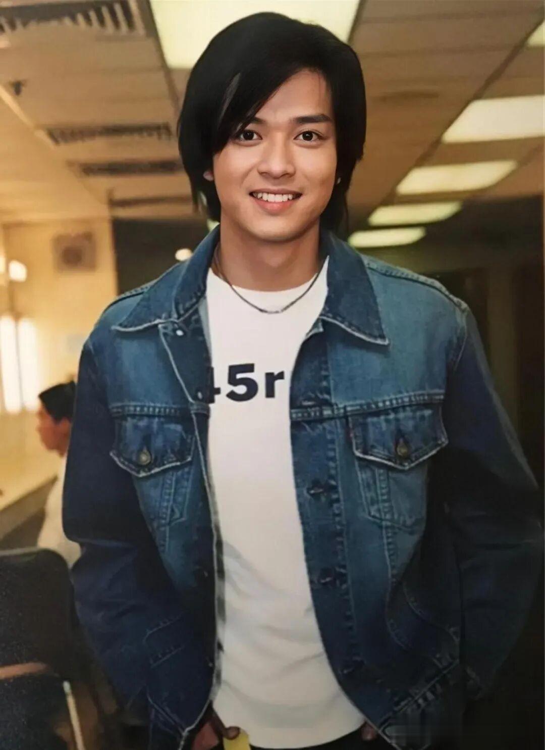 首度“封帝”！50岁逆龄男神荣获最佳男主角，感激前辈吴孟达教导