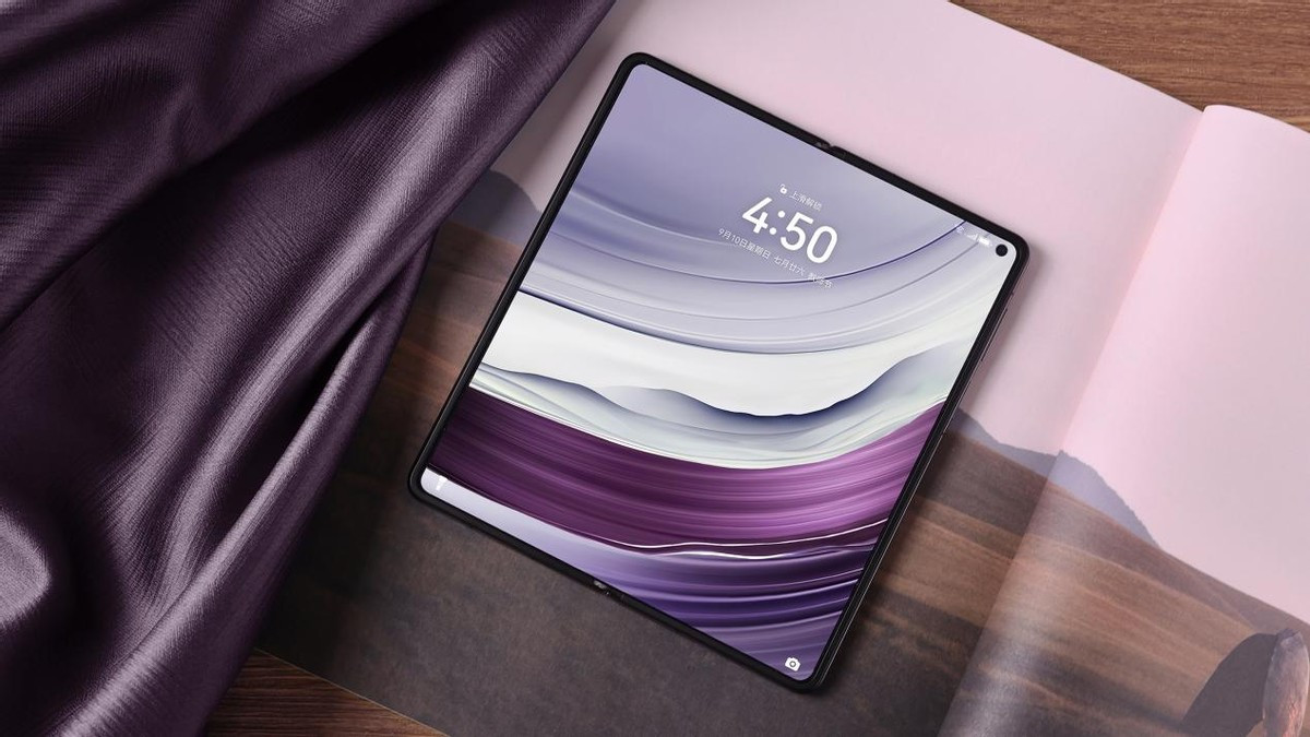 暑期出游选择华为Mate X5，让旅途更智慧更安全