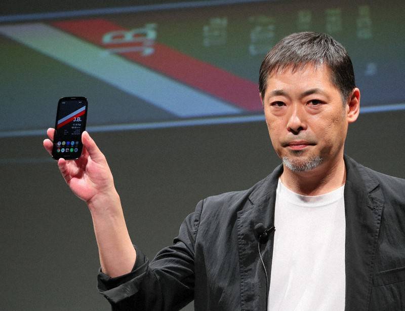 「垃圾佬」看不上的巴慕達手機，在小紅書被「垃圾妹」搶瘋了