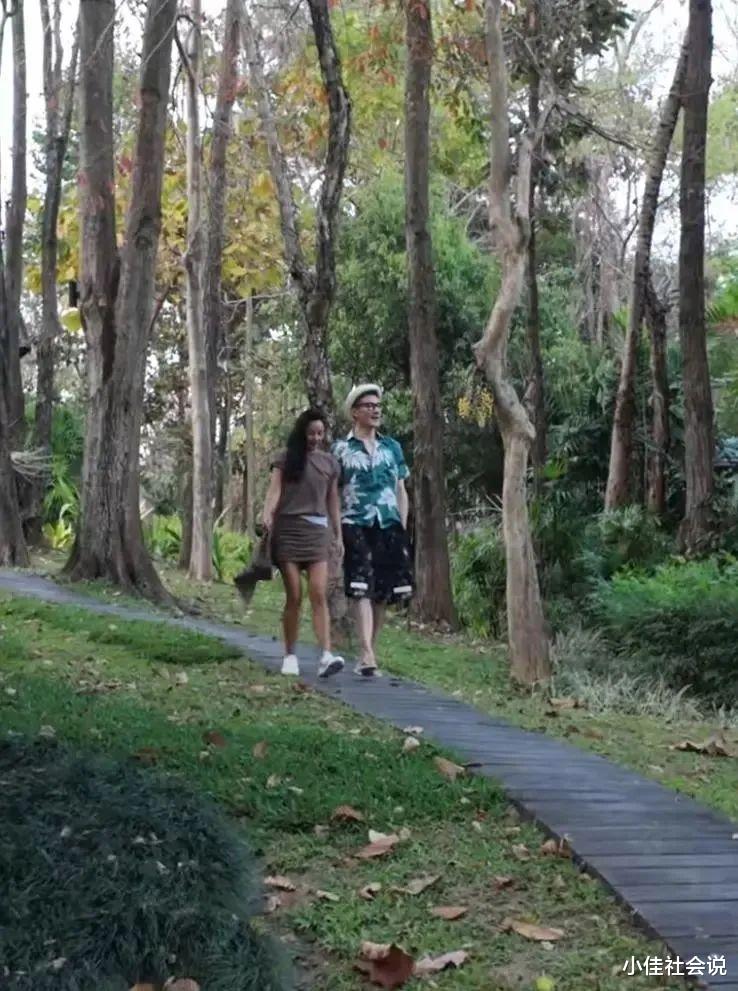 胡兵去泰国看瞿颖!坐10个小时头等舱豪华大巴,颖姐清迈豪宅曝光