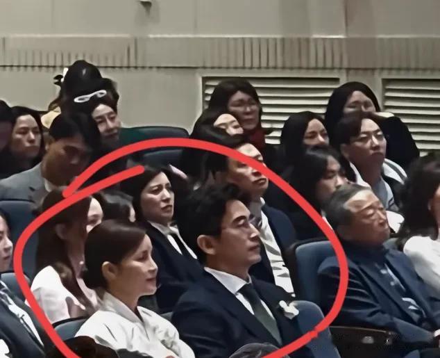 车仁表申爱罗儿子结婚，长相很路人没继承好基因，还不如爸爸帅气