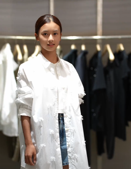 一夜之间全是恶评!撞脸张柏芝女孩爆红仅半月,令人恶心一幕发生