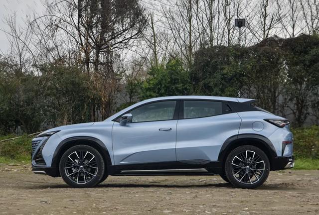 15万预算买SUV，不妨看看这三款，配主动刹车和自动泊车入位